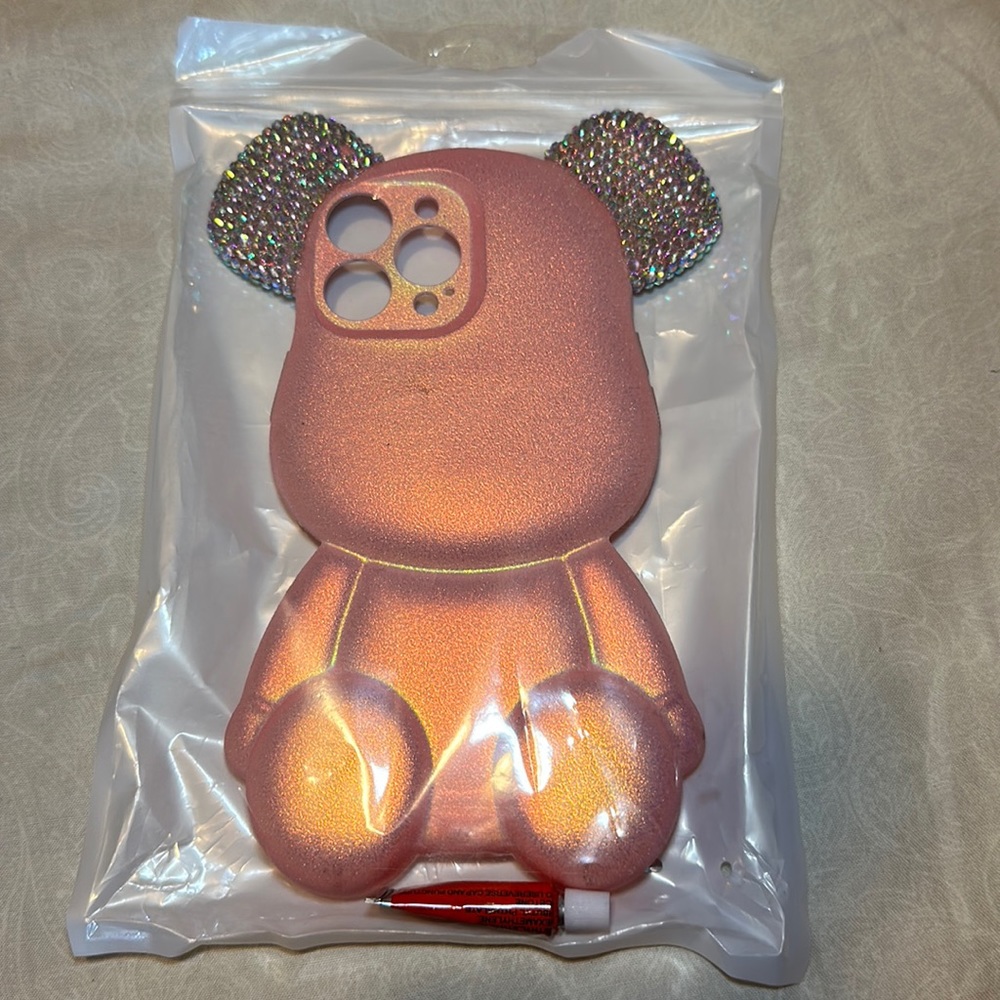 Cute bear case. iPhone 13 Pro Max.